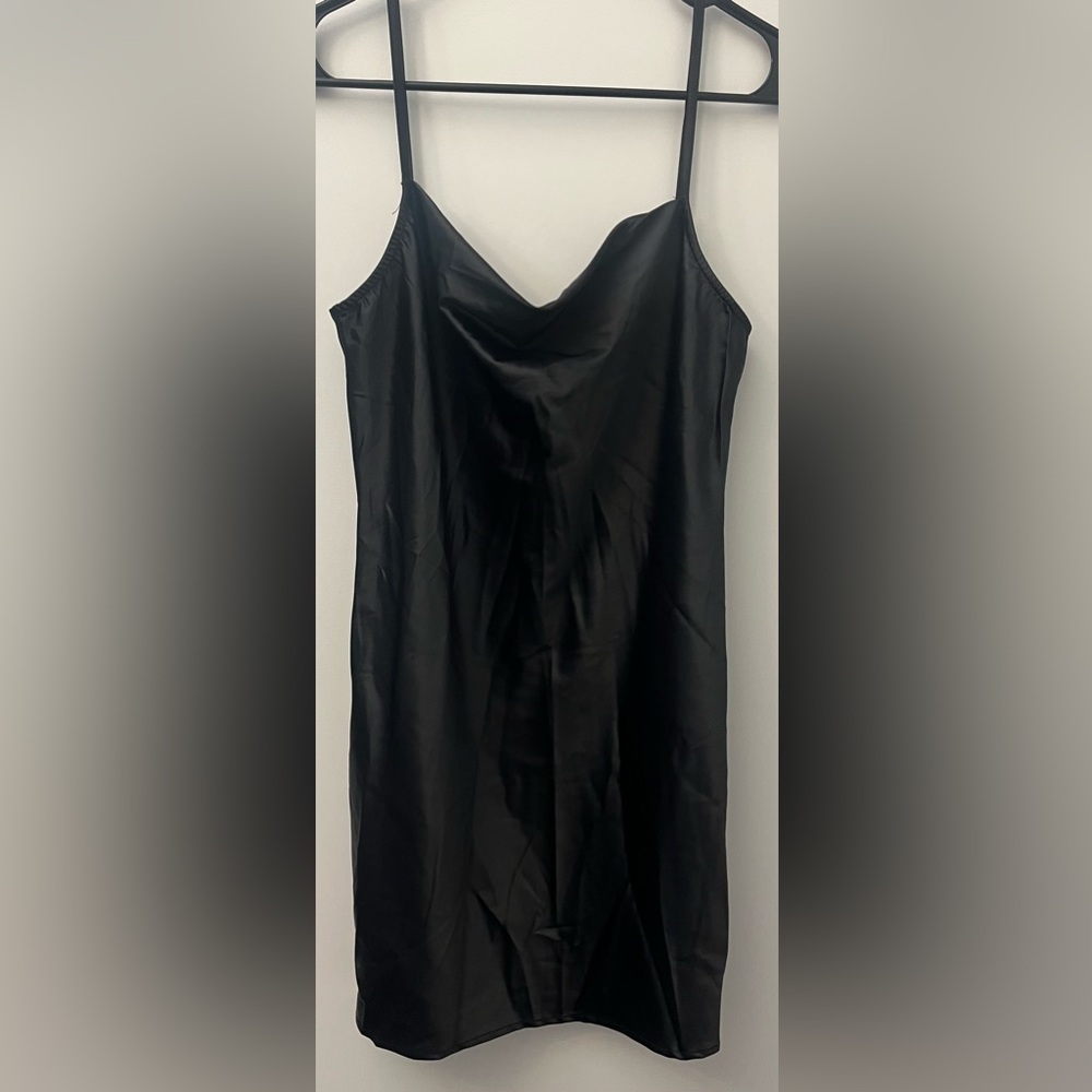 “Heiress Beverly Hills” Elegant Black Mini Dress